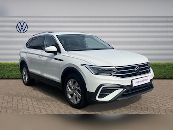 Used Volkswagen Tiguan Allspace 2023 for sale - 78657036: Photo