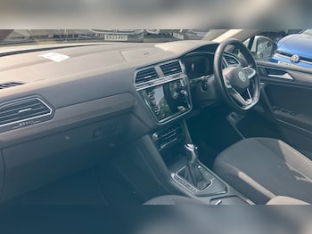 Used Volkswagen Tiguan Allspace 2023 for sale - 78657036: Photo