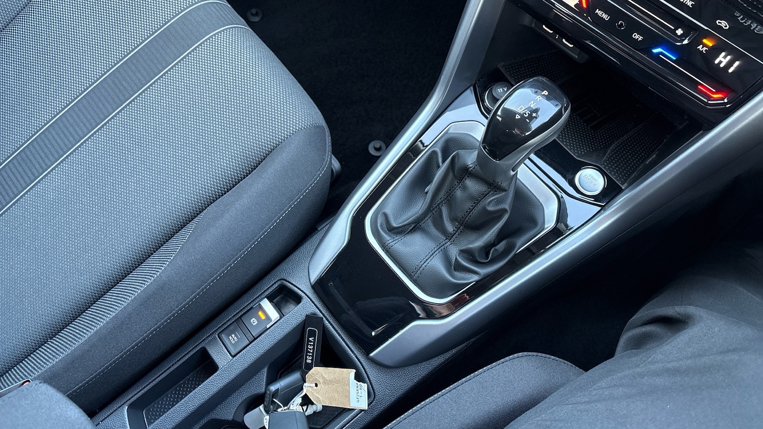 Used Volkswagen T-Roc 2025 for sale - 77406830: Photo 14