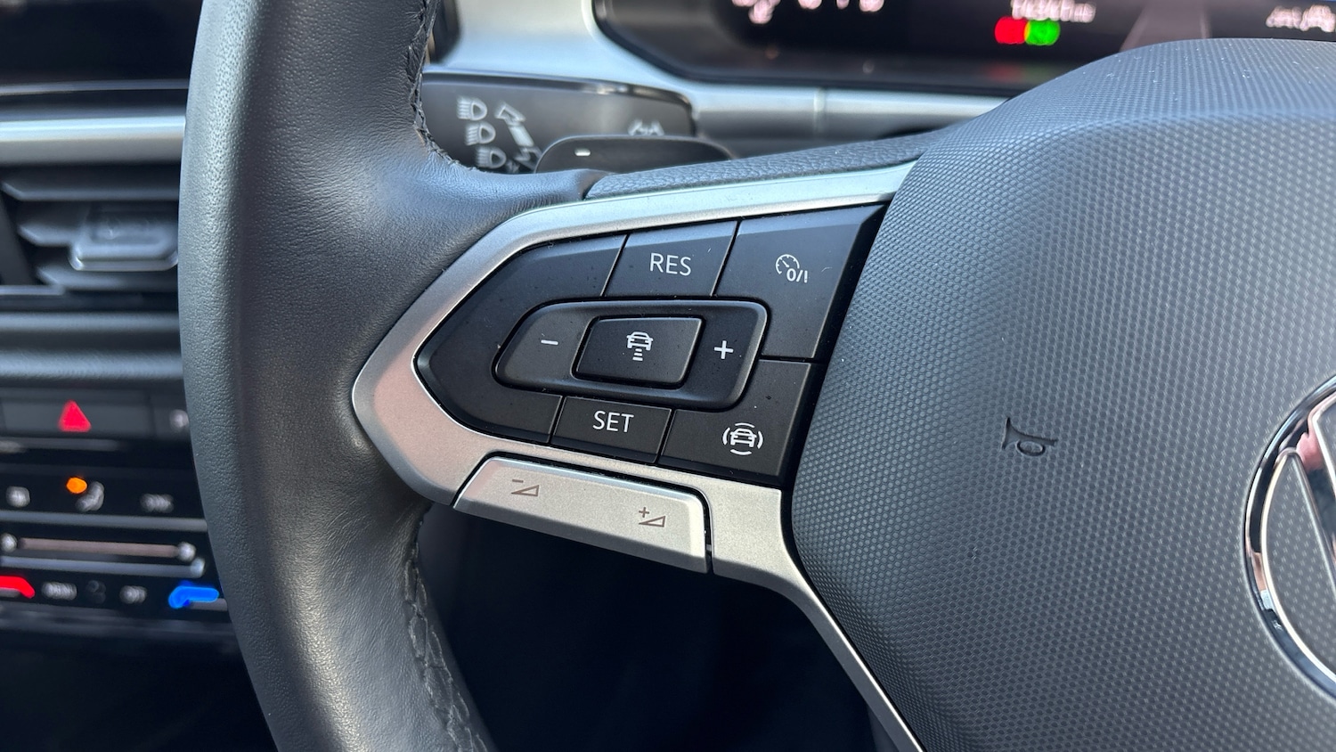 Used Volkswagen T-Roc 2025 for sale - 77406830: Photo 17