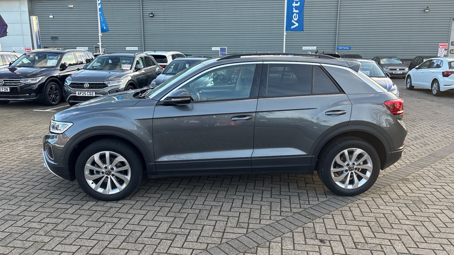 Used Volkswagen T-Roc 2025 for sale - 77406830: Photo 22