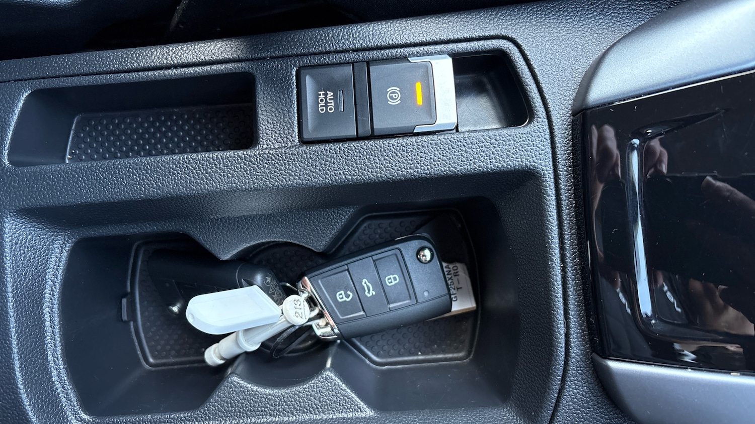 Used Volkswagen T-Roc 2025 for sale - 77406830: Photo 27