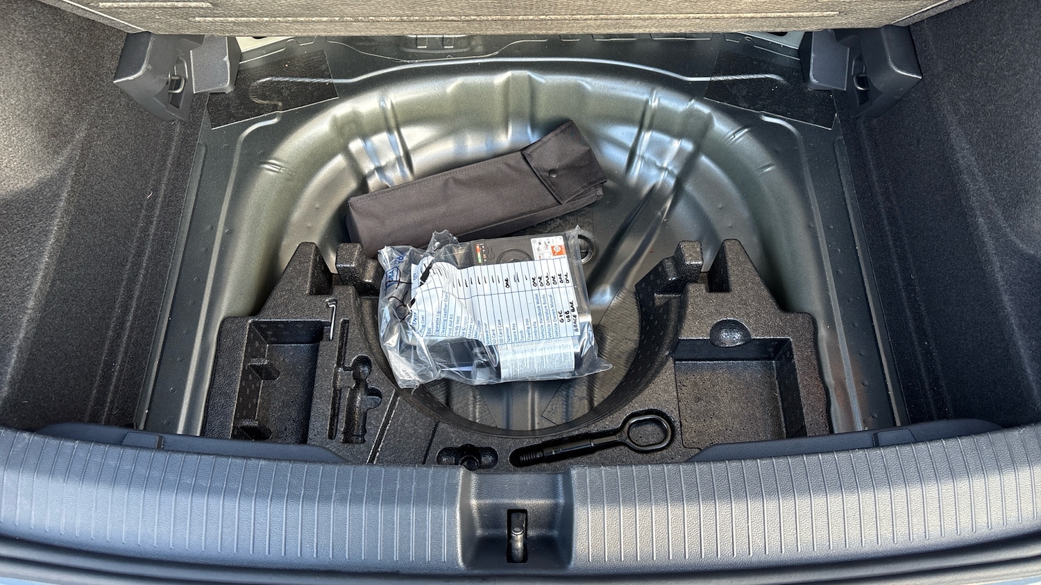 Used Volkswagen T-Roc 2025 for sale - 77406830: Photo 37