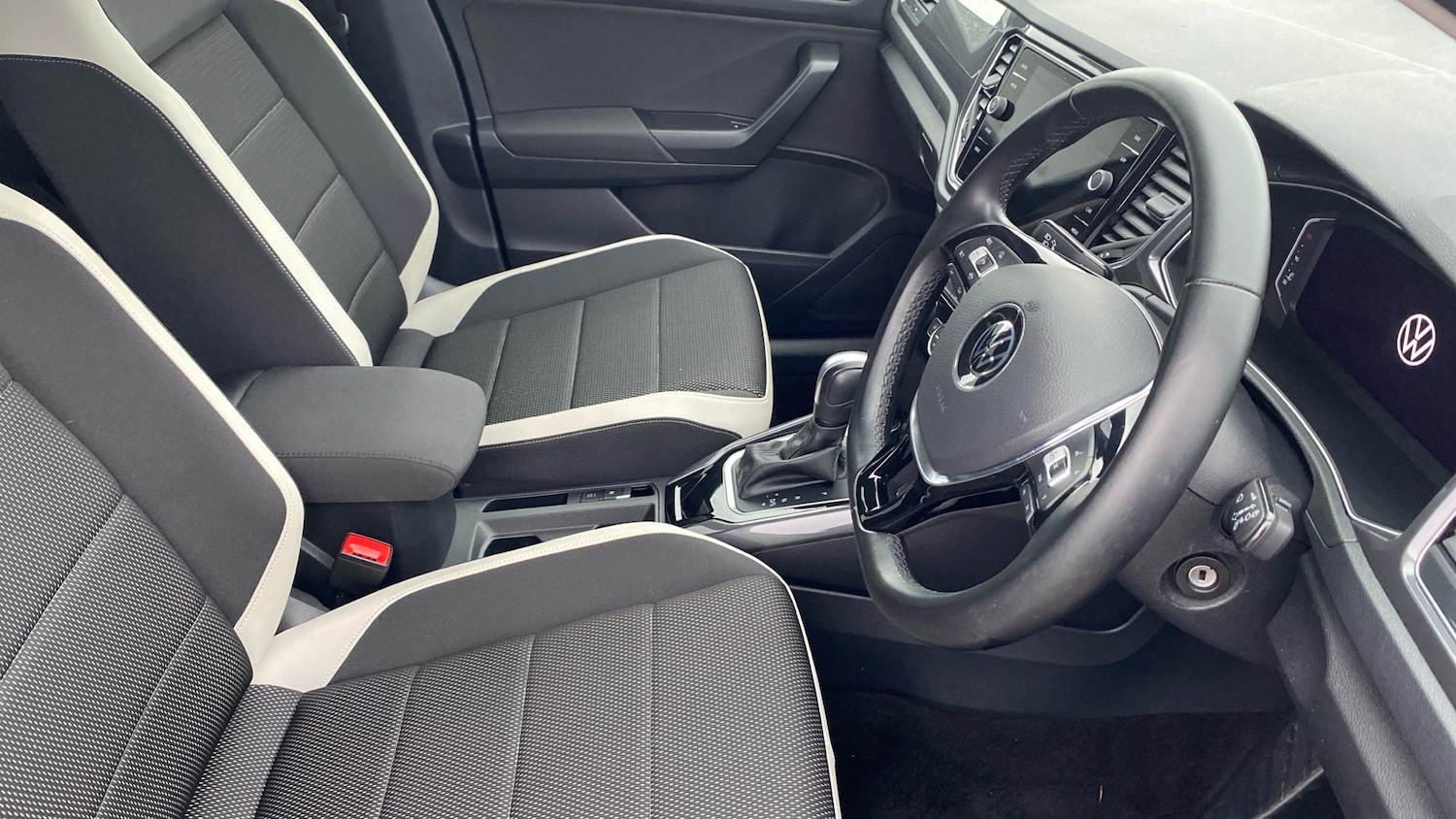 Used Volkswagen T-Roc 2021 for sale - 77663294: Photo 15