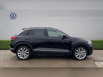 Used Volkswagen T-Roc 2021 for sale - 77663294: Photo