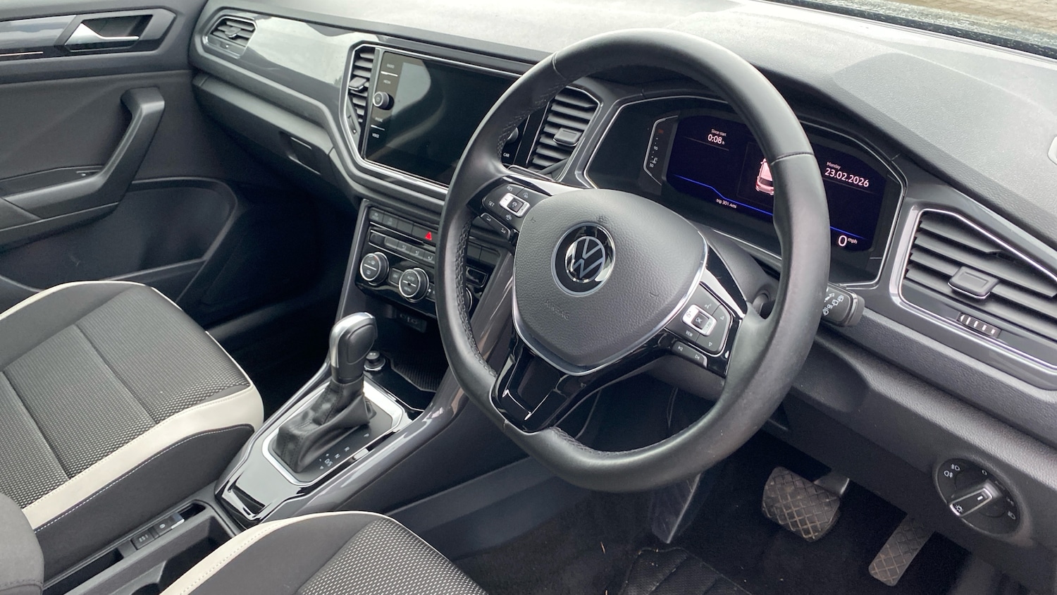 Used Volkswagen T-Roc 2021 for sale - 77663294: Photo 6