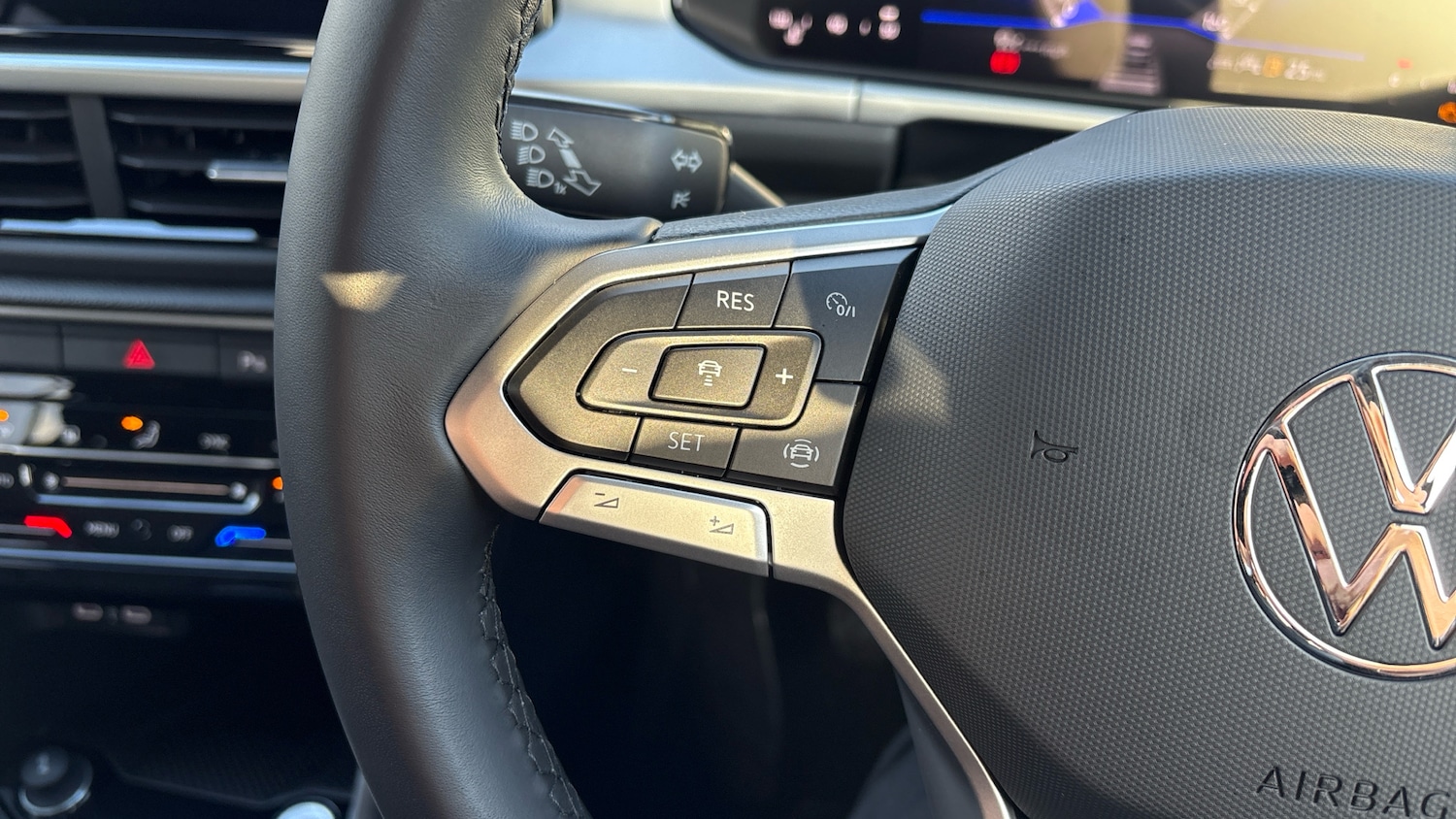 Used Volkswagen T-Roc 2025 for sale - 77013671: Photo 17