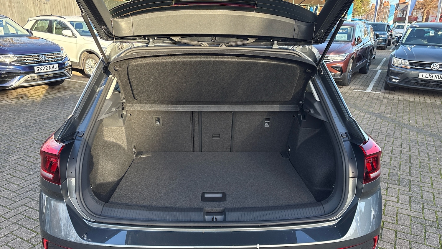 Used Volkswagen T-Roc 2025 for sale - 77013671: Photo 20