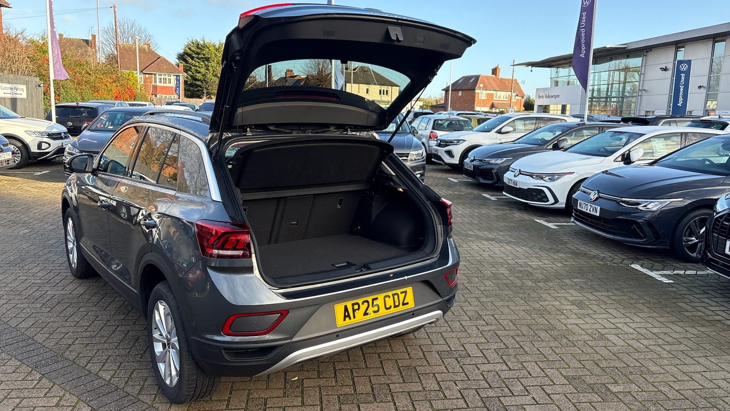 Used Volkswagen T-Roc 2025 for sale - 77013671: Photo 31