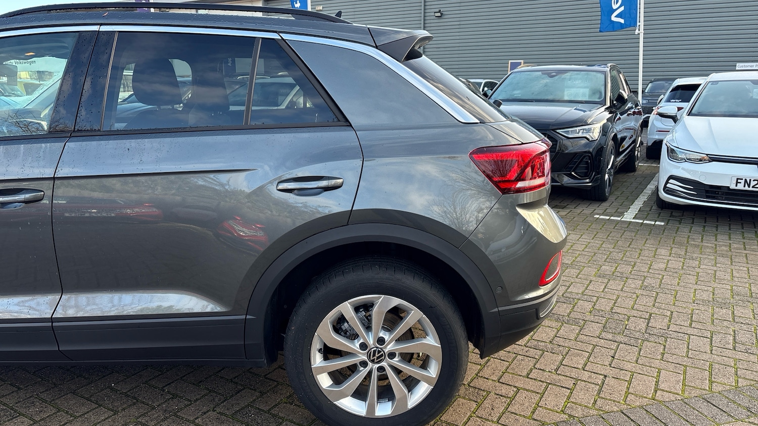 Used Volkswagen T-Roc 2025 for sale - 77013671: Photo 32