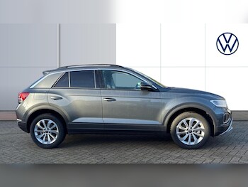 Used Volkswagen T-Roc 2025 for sale - 77013671: Photo