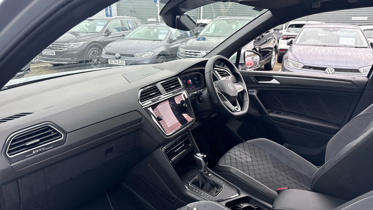 Used Volkswagen Tiguan 2023 for sale - 77619764: Photo 2