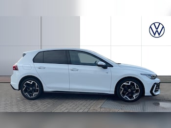 Used Volkswagen Golf 2024 for sale - 76479477: Photo