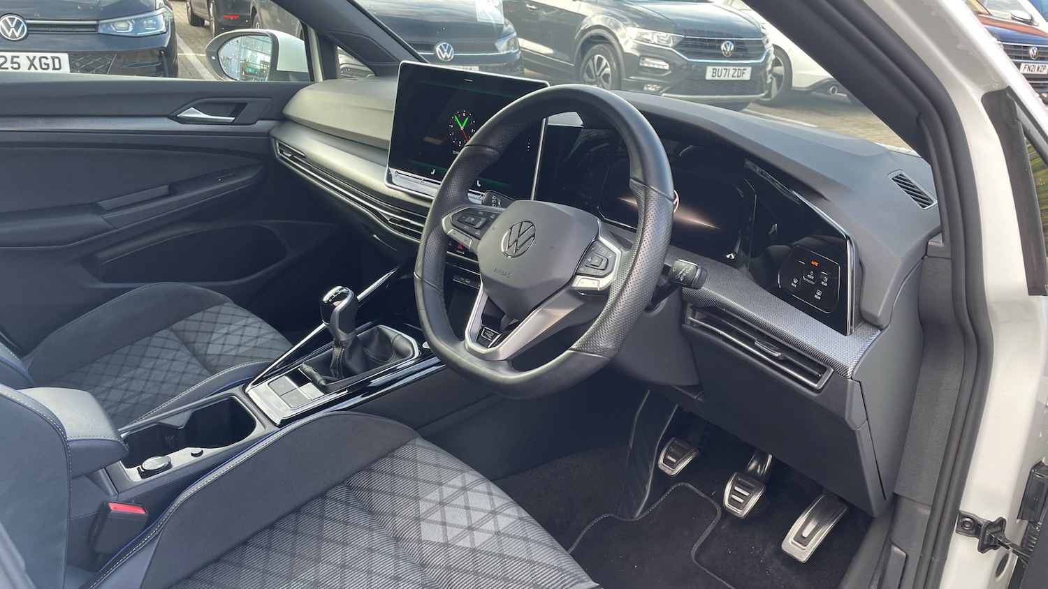 Used Volkswagen Golf 2024 for sale - 76479477: Photo 6