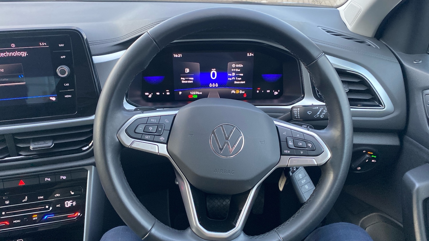 Used Volkswagen T-Roc 2023 for sale - 76779249: Photo 10