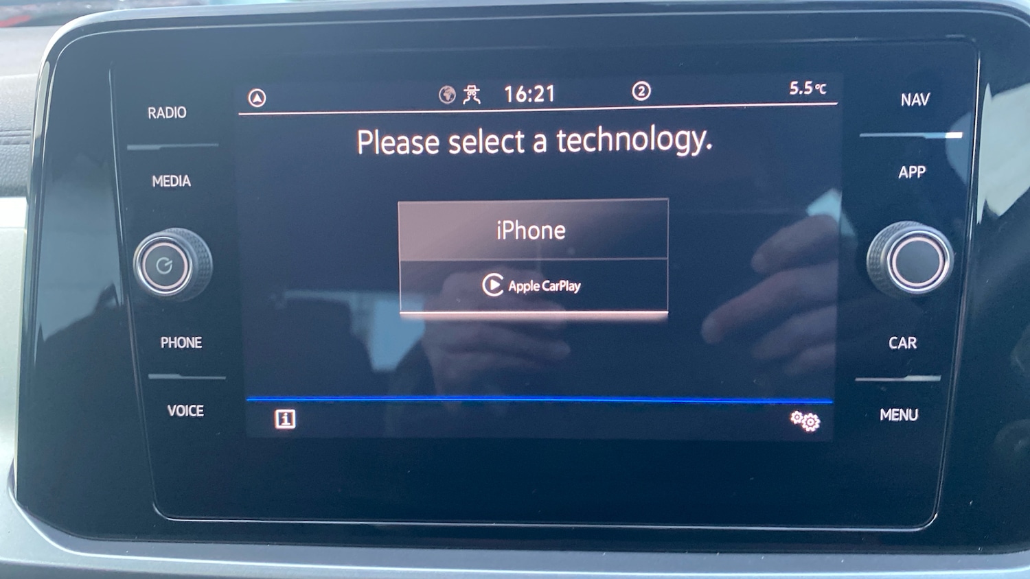 Used Volkswagen T-Roc 2023 for sale - 76779249: Photo 12