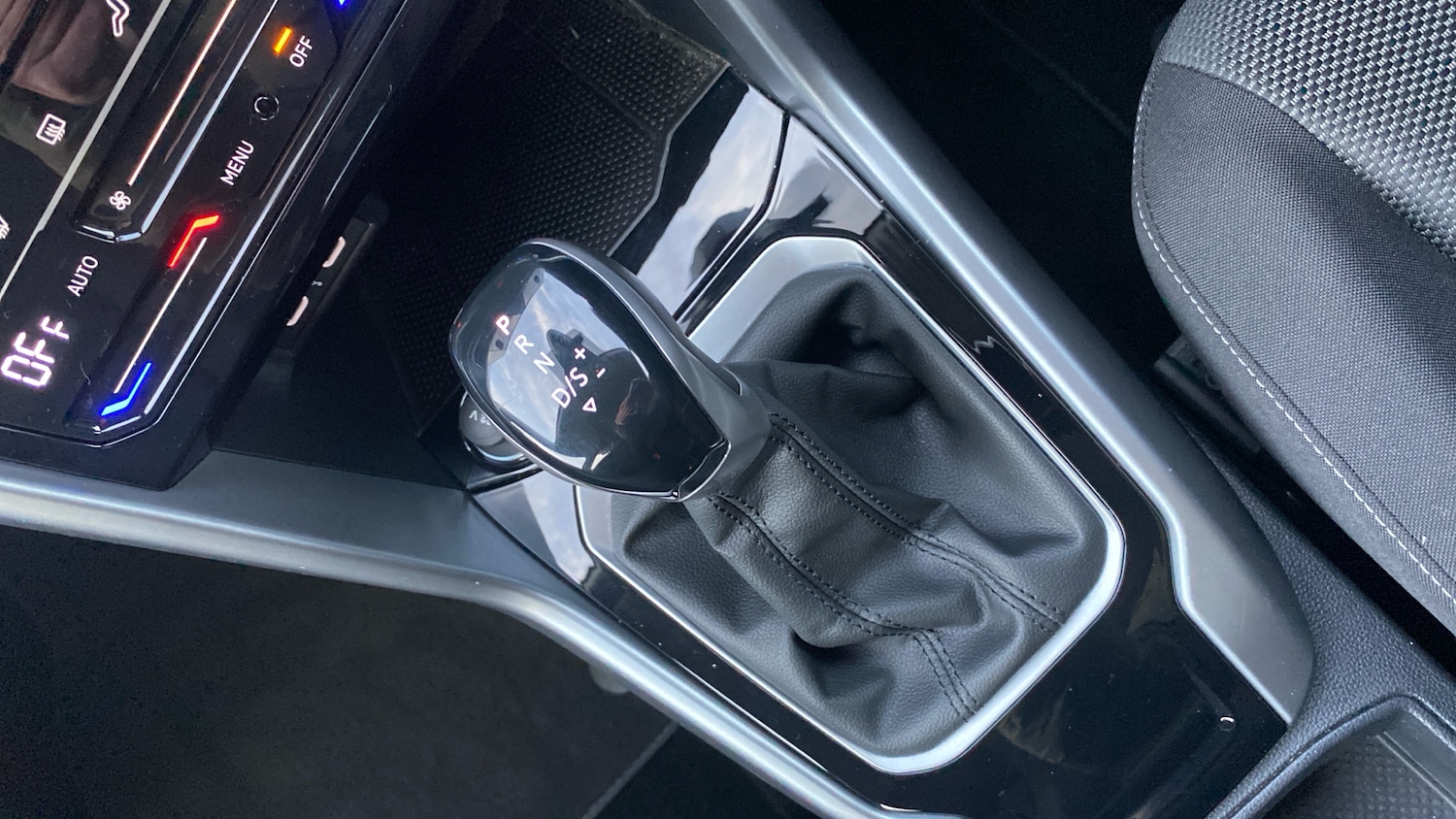 Used Volkswagen T-Roc 2023 for sale - 76779249: Photo 14