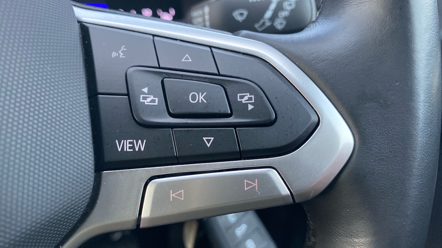 Used Volkswagen T-Roc 2023 for sale - 76779249: Photo 18