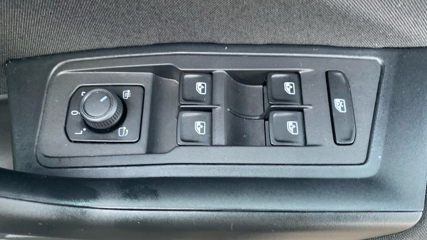 Used Volkswagen T-Roc 2023 for sale - 76779249: Photo 19