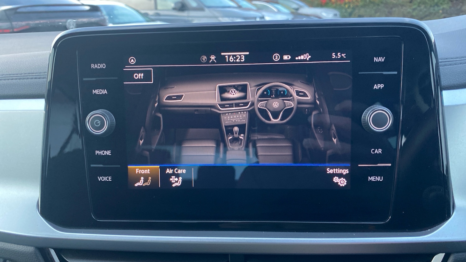 Used Volkswagen T-Roc 2023 for sale - 76779249: Photo 30