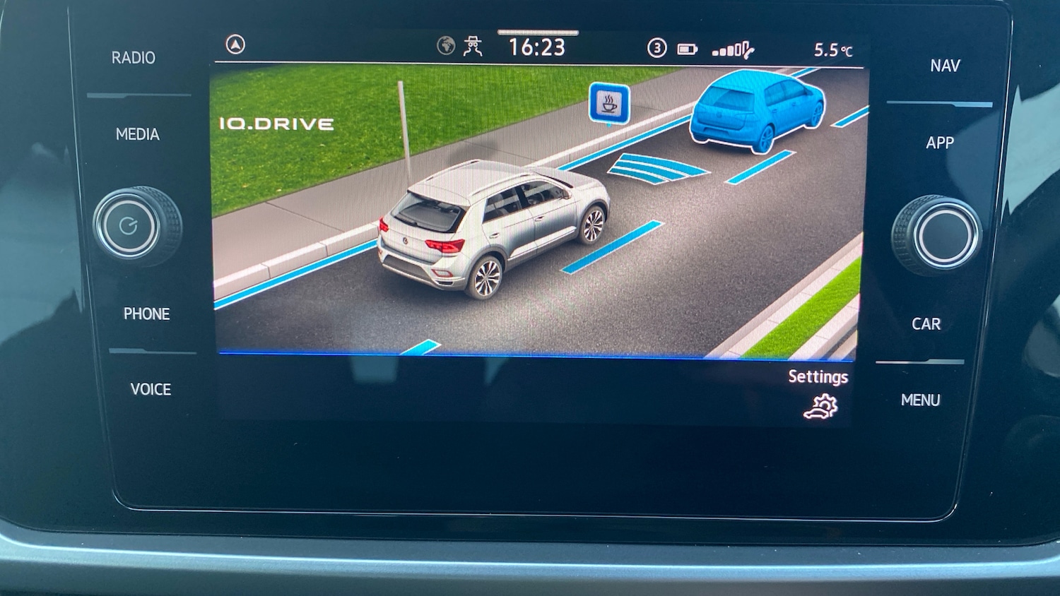 Used Volkswagen T-Roc 2023 for sale - 76779249: Photo 31