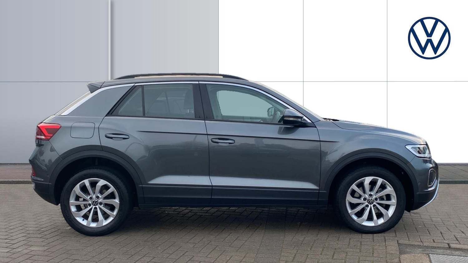 Used Volkswagen T-Roc 2023 for sale - 76779249: Photo 4