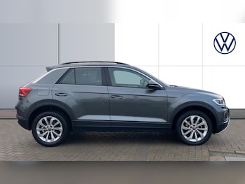 Used Volkswagen T-Roc 2023 for sale - 76779249: Photo