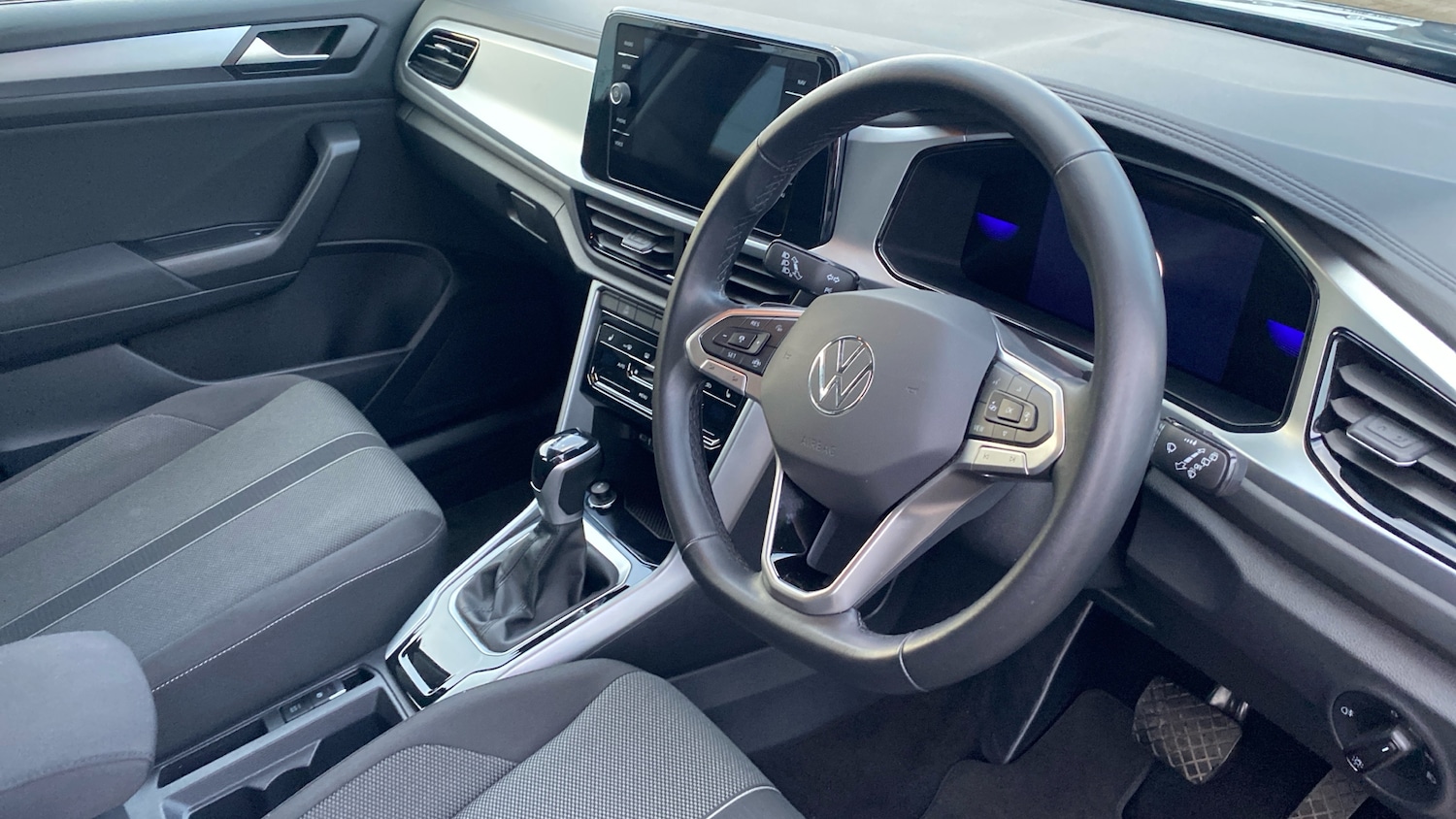 Used Volkswagen T-Roc 2023 for sale - 76779249: Photo 6