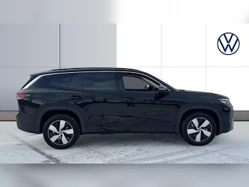 Used Volkswagen Touran 2025 for sale - 76974185: Photo