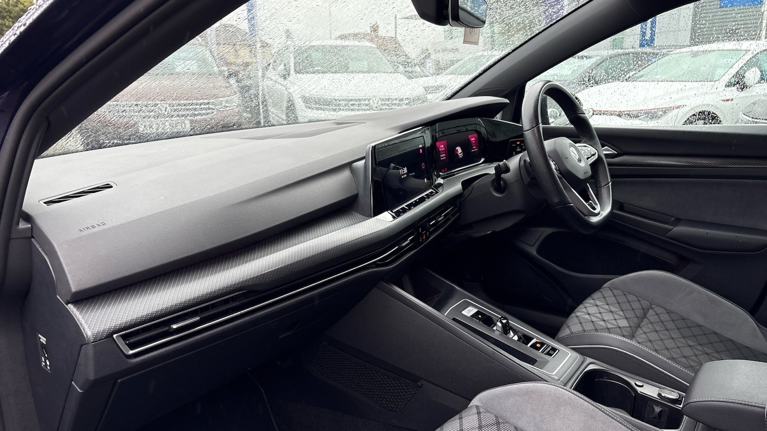 Used Volkswagen Golf 2021 for sale - 76948868: Photo 2