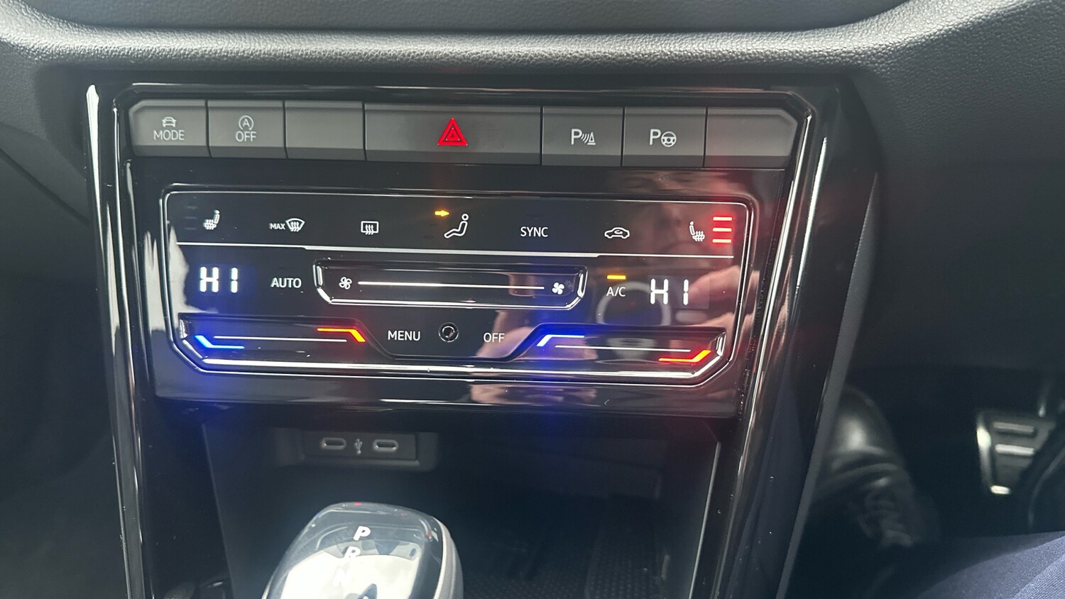 Used Volkswagen T-Roc 2025 for sale - 77365109: Photo 13