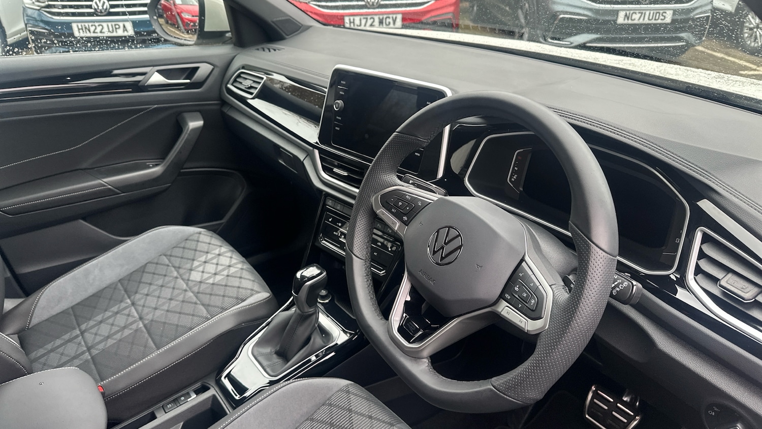 Used Volkswagen T-Roc 2025 for sale - 77365109: Photo 6