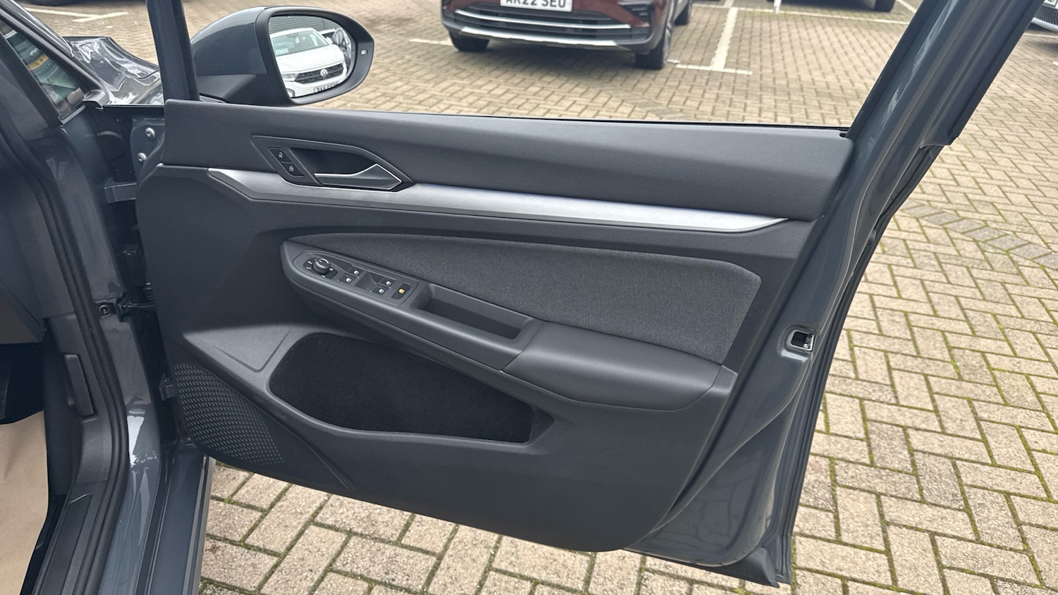 Used Volkswagen Golf 2024 for sale - 77446986: Photo 19