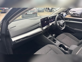 Used Volkswagen Golf 2024 for sale - 77446986: Photo