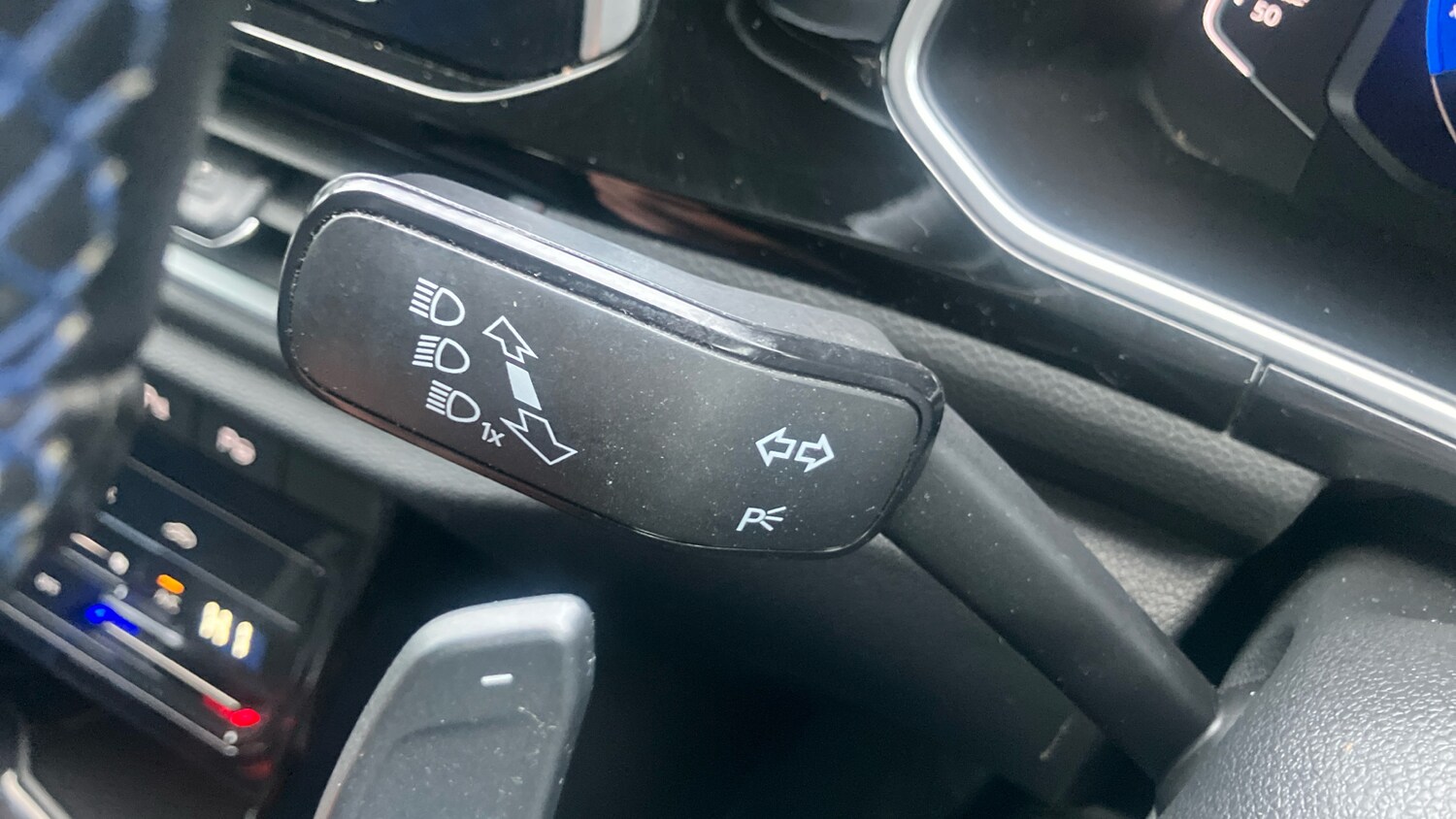 Used Volkswagen T-Roc 2022 for sale - 77461562: Photo 25