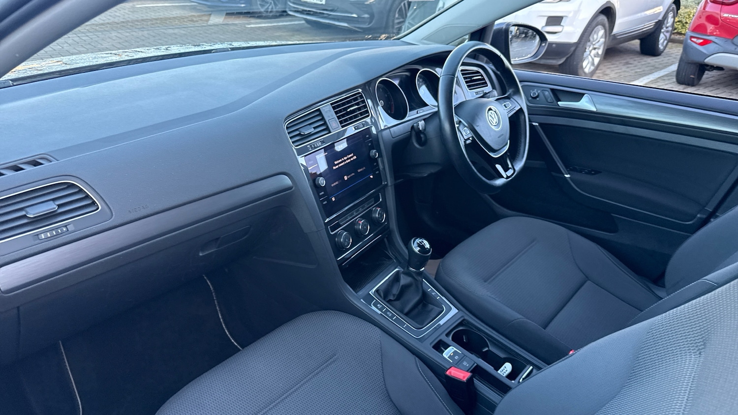 Used Volkswagen Golf 2019 for sale - 76792856: Photo 2