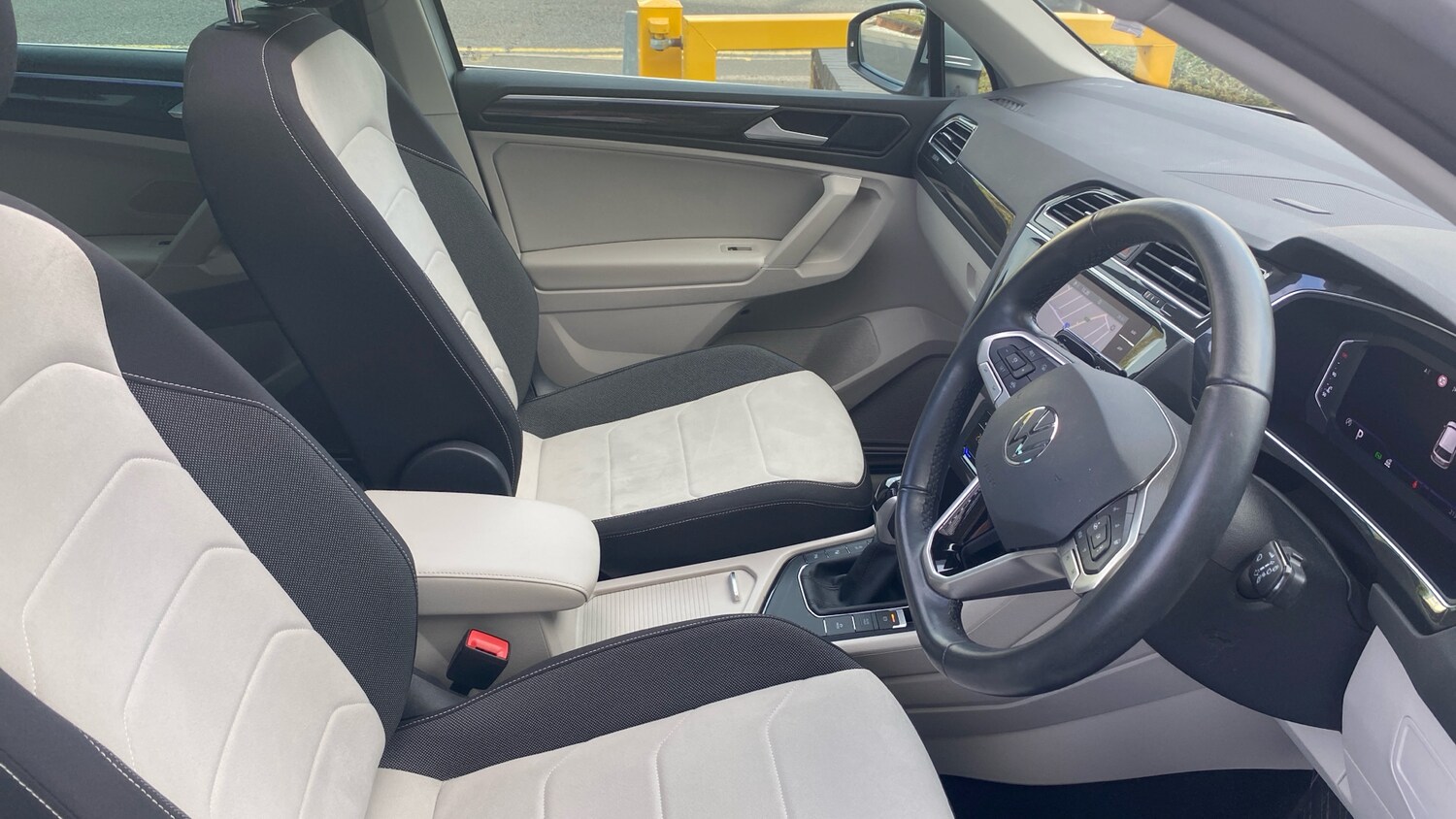 Used Volkswagen Tiguan 2022 for sale - 76354893: Photo 32