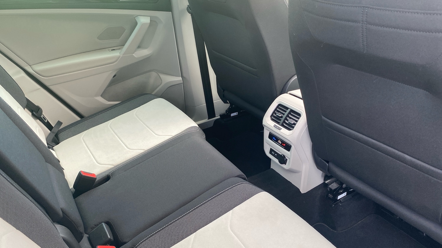 Used Volkswagen Tiguan 2022 for sale - 76354893: Photo 35