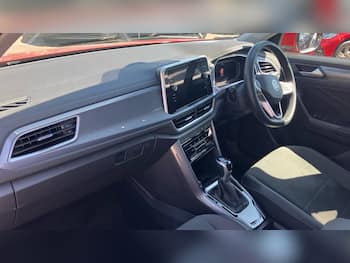 Used Volkswagen T-Roc 2023 for sale - 79528680: Photo