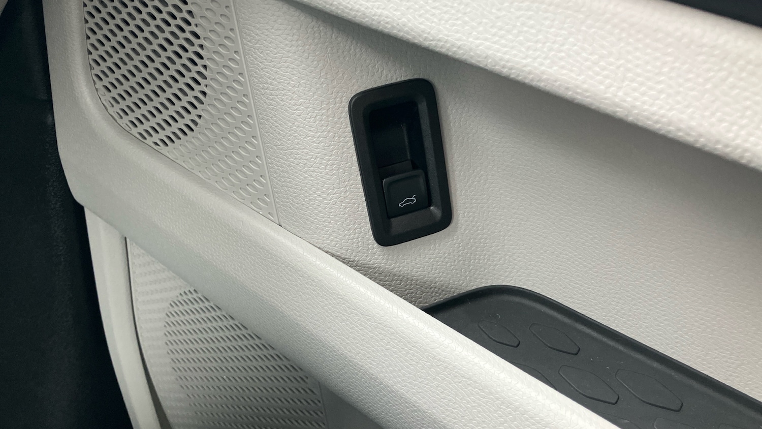 Used Volkswagen ID.Buzz 2024 for sale - 78198687: Photo 27