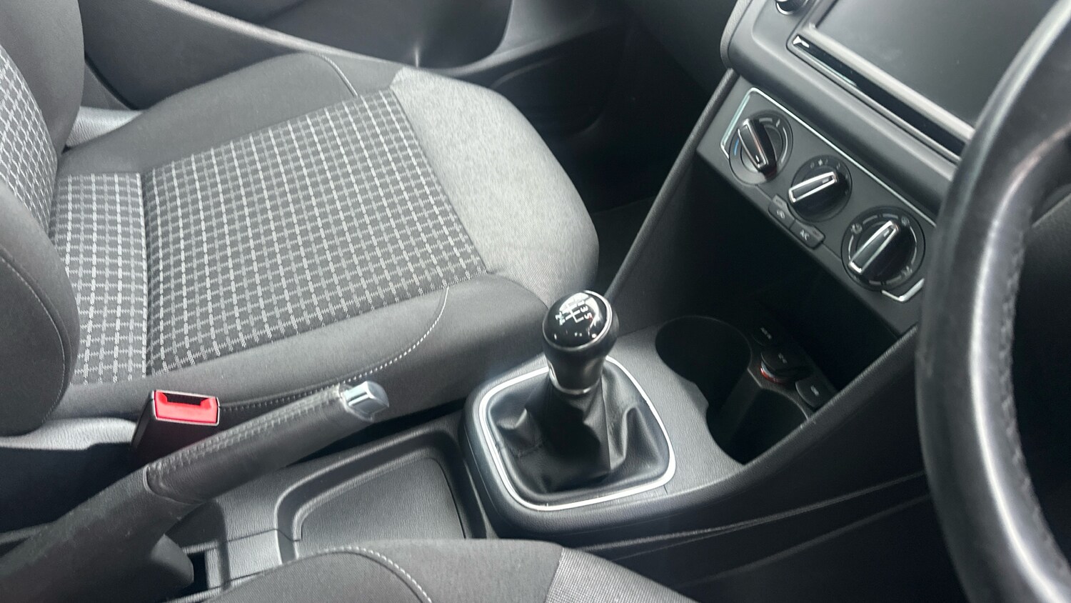 Used Volkswagen Polo 2017 for sale - 77493214: Photo 13