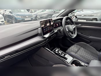 Used Volkswagen Golf 2025 for sale - 77732305: Photo