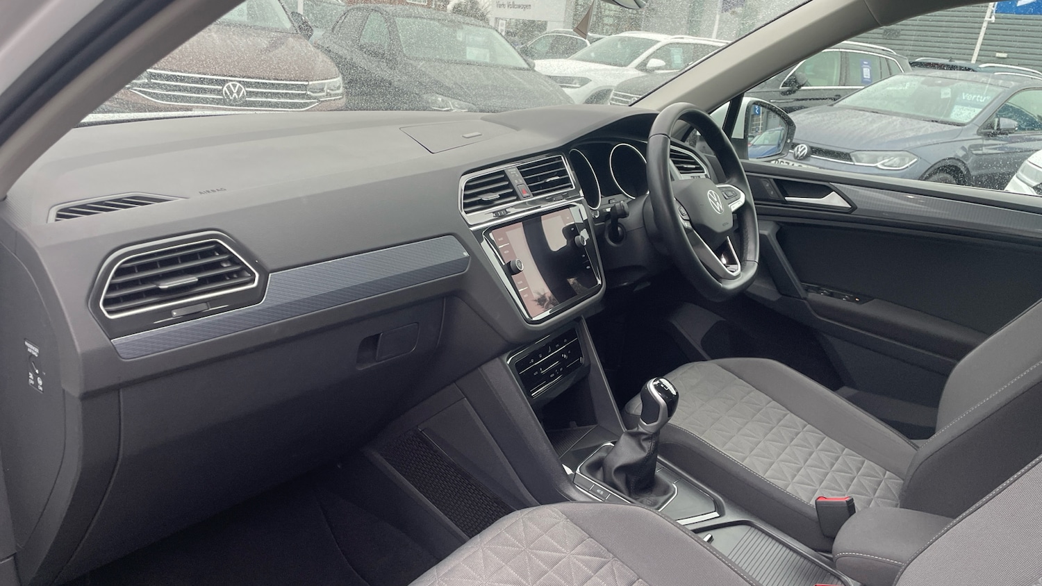 Used Volkswagen Tiguan 2022 for sale - 77545679: Photo 2