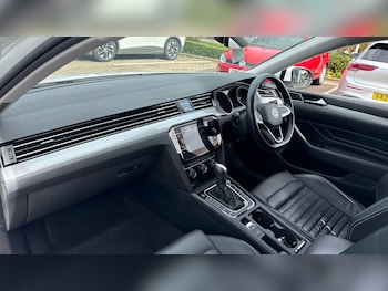 Used Volkswagen Passat 2021 for sale - 76036590: Photo 2
