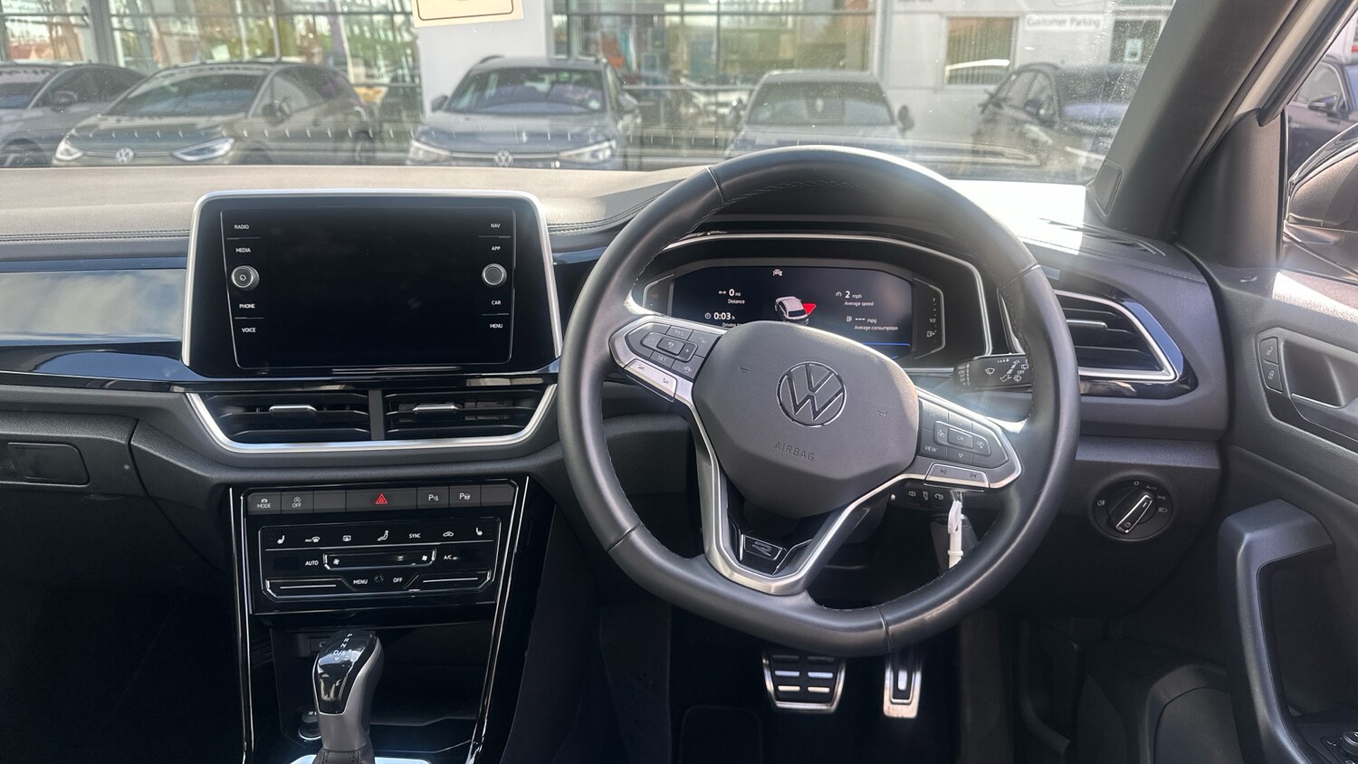 Used Volkswagen T-Roc 2024 for sale - 77931534: Photo 10