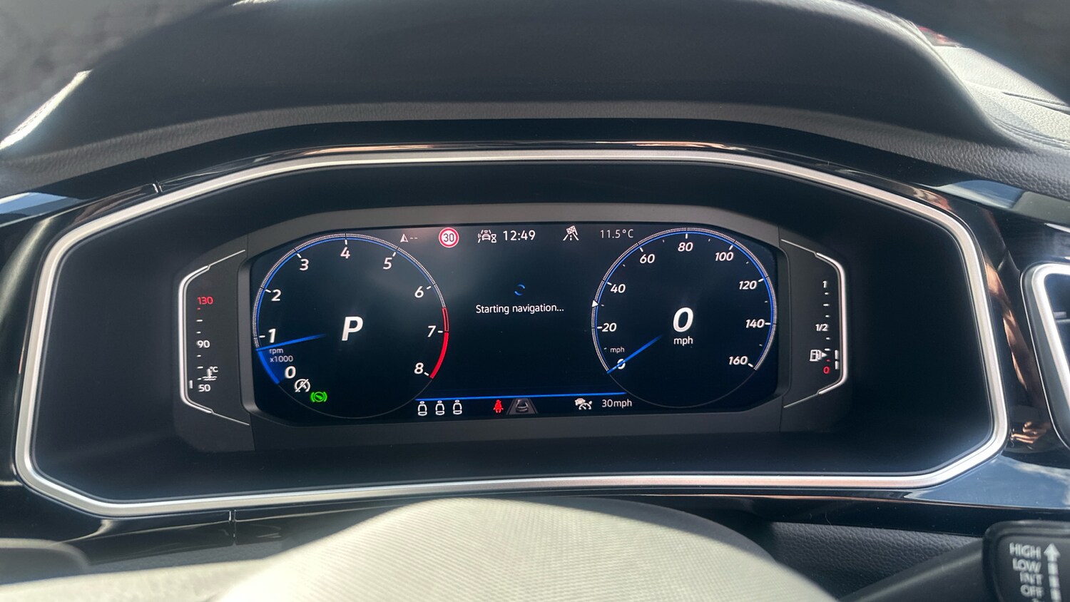 Used Volkswagen T-Roc 2024 for sale - 77931534: Photo 11