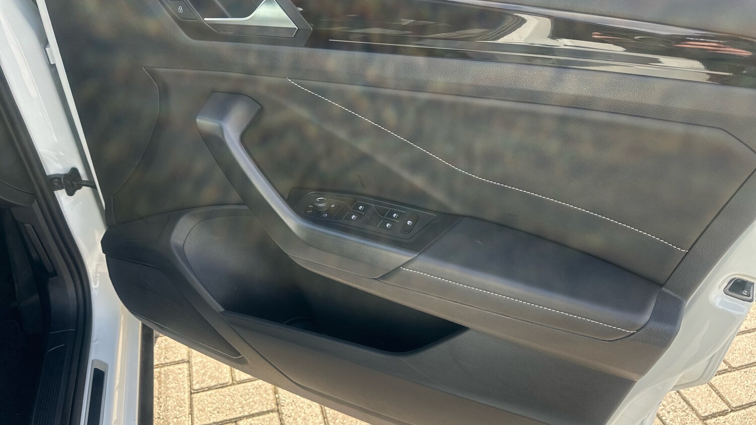 Used Volkswagen T-Roc 2024 for sale - 77931534: Photo 19