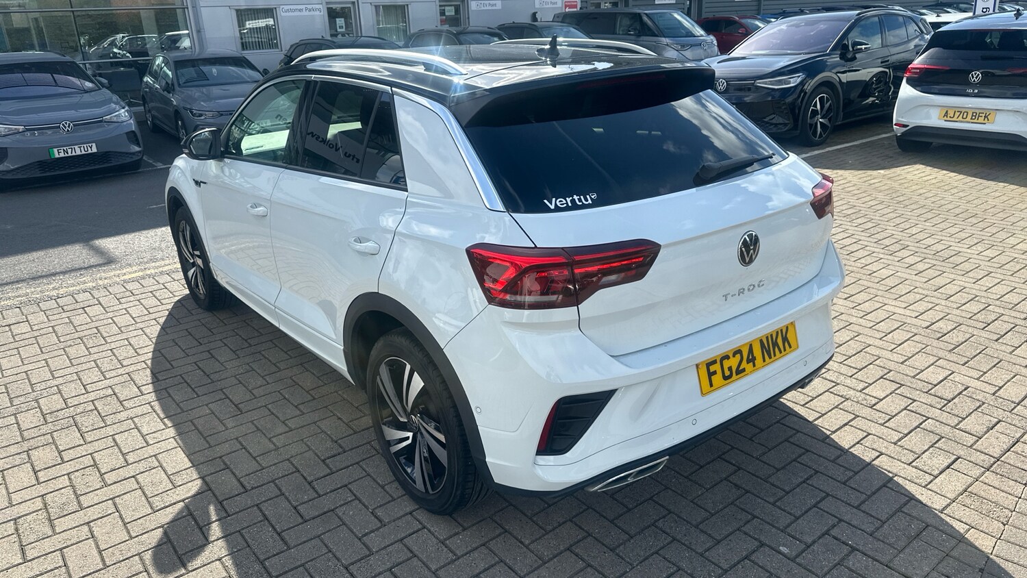 Used Volkswagen T-Roc 2024 for sale - 77931534: Photo 30