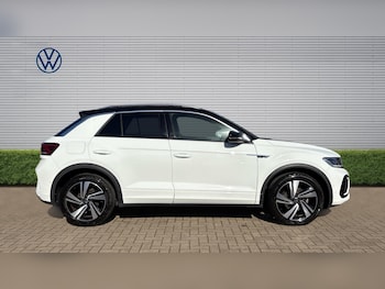 Used Volkswagen T-Roc 2024 for sale - 77931534: Photo