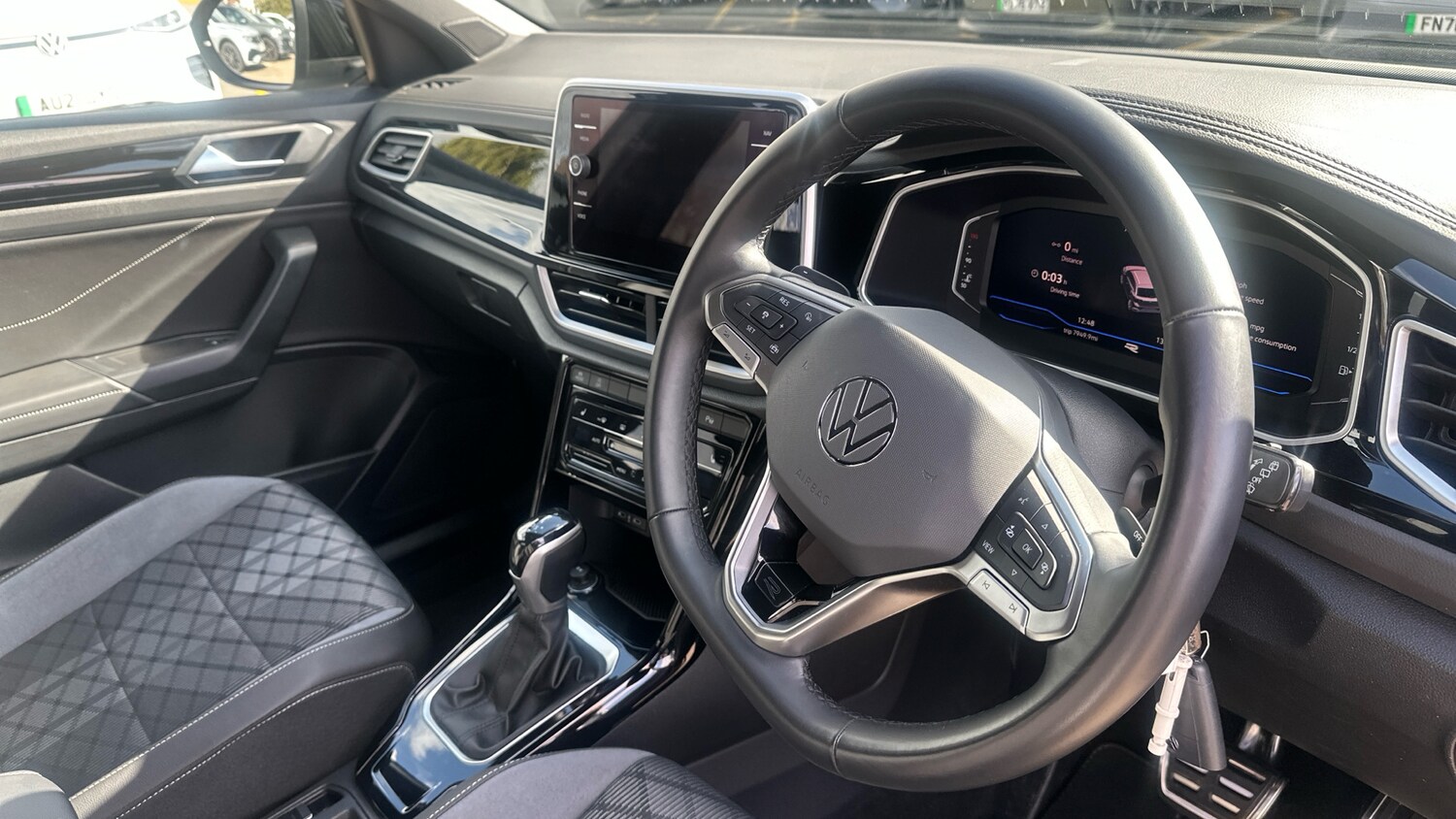 Used Volkswagen T-Roc 2024 for sale - 77931534: Photo 6